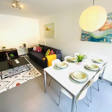 3 Bedrooms In Center With Terraces & Parking-rol1 Apartment