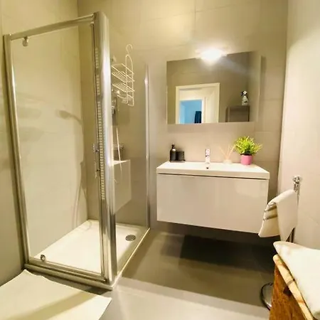 3 Bedrooms In Center With Terraces & Parking-rol1